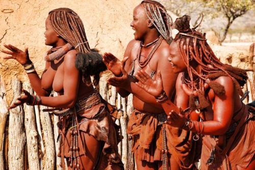 Namibia_-_Donne_Himba